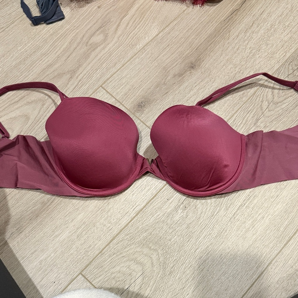 Victoria's Secret Women's Bra in Deep Pink